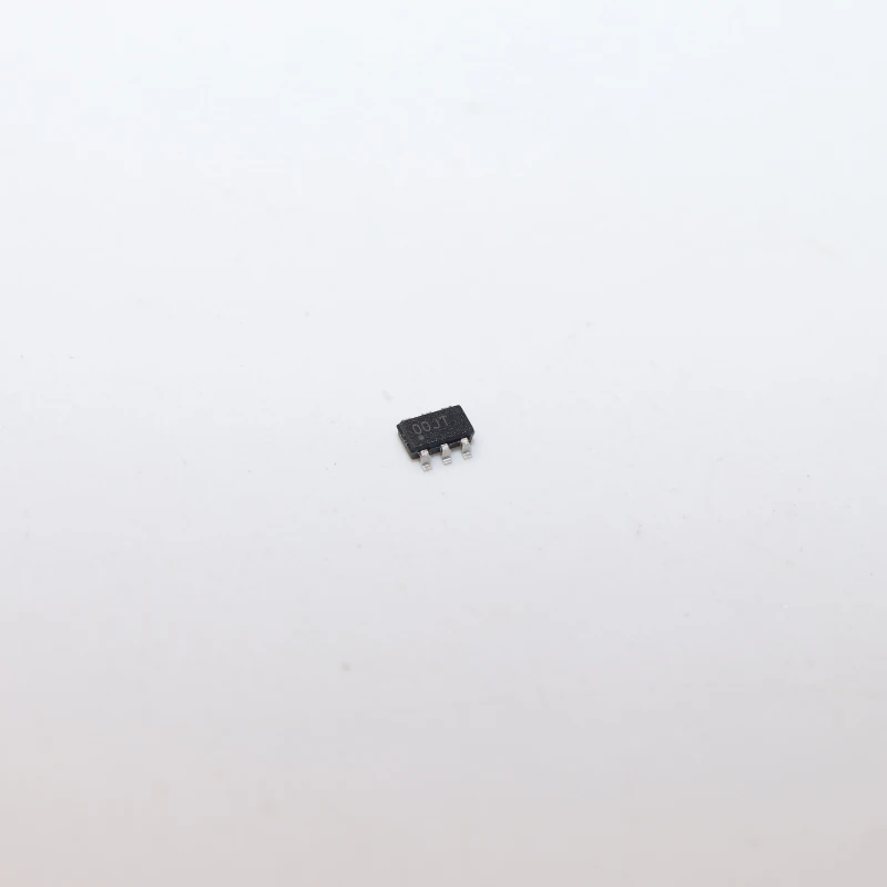 PIC10F200T-IOT1