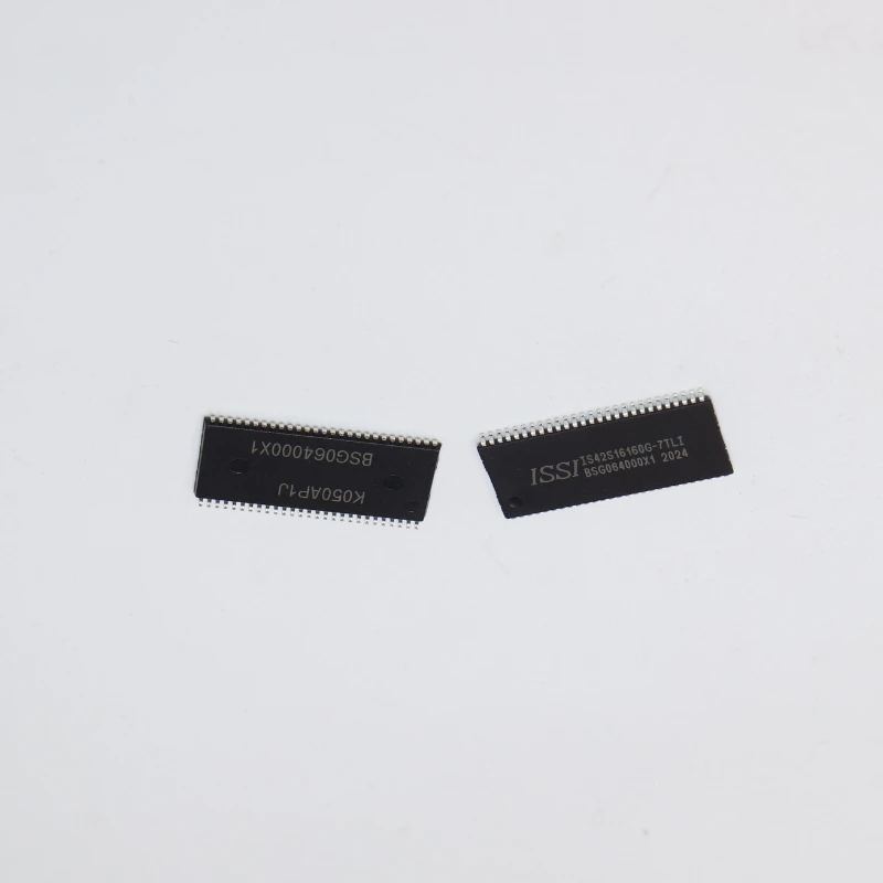 IS42S16160G-7TLI2