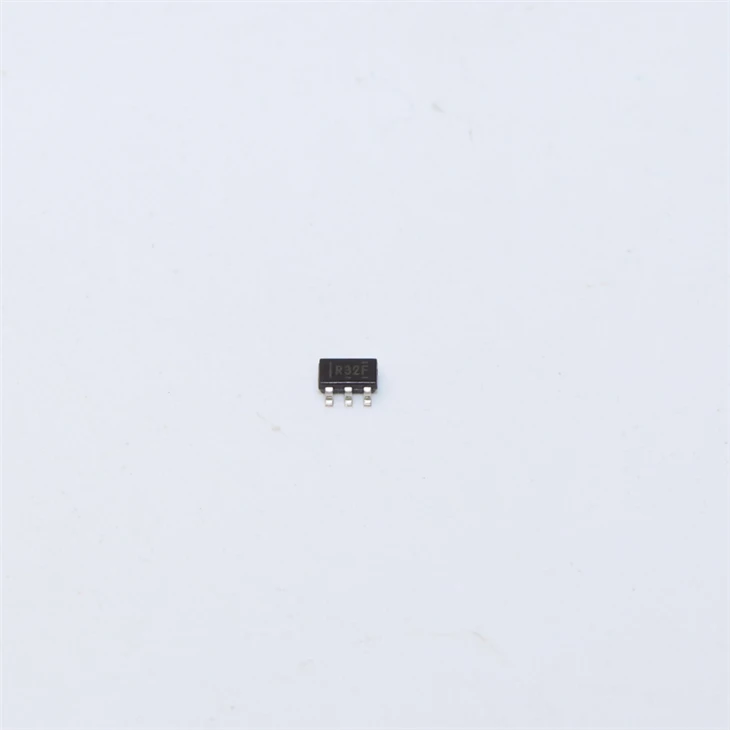 Electronic Component REF3240AIDBVR
