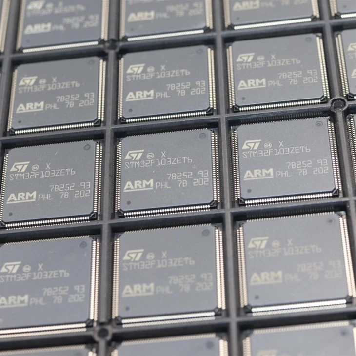 Microcontroller MCU STM32F103ZET6