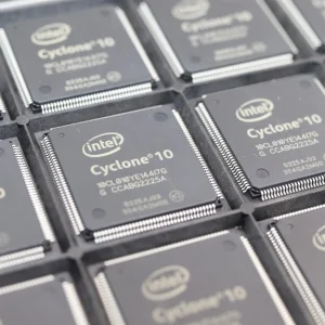 Microcontroller MCU 10CL010YE144I7G
