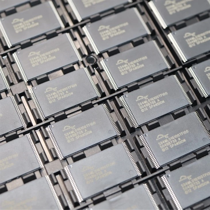 Electronic Component Memory S34ML01G100TFI000